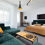 Etna By Renters Apartamento *